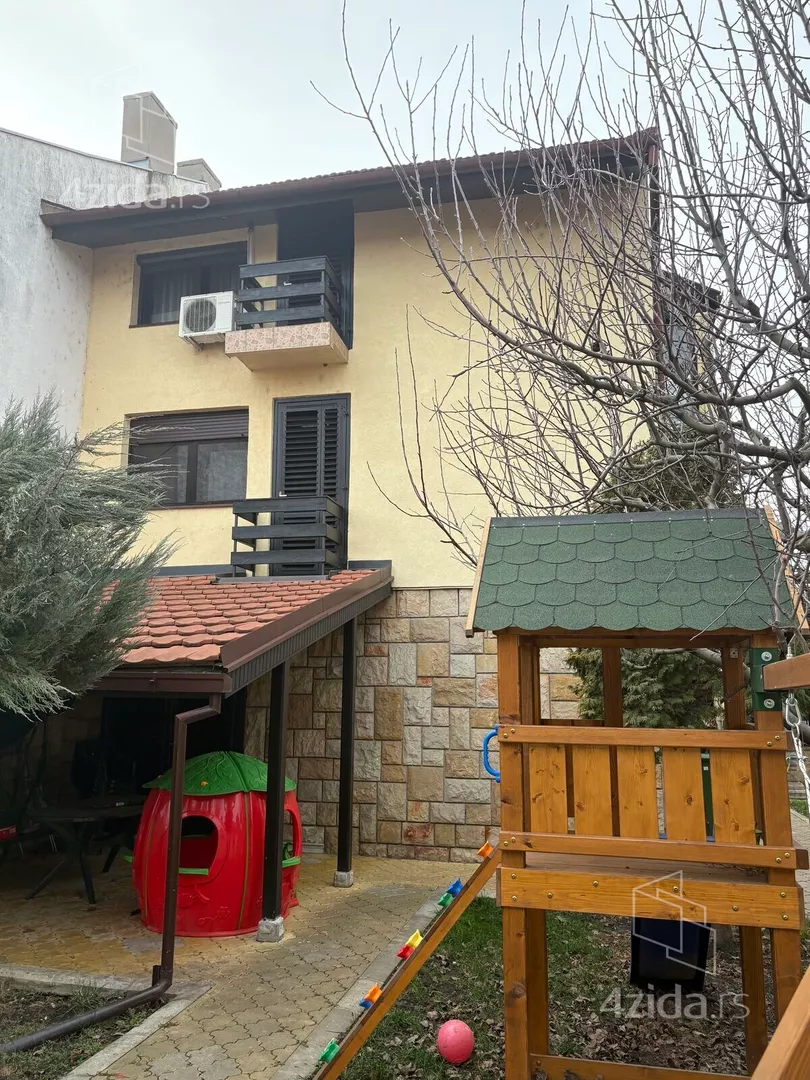 3-etažna kuća | 4zida