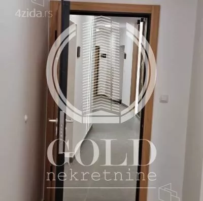 Četvoroiposoban stan | 4zida