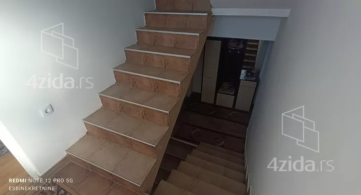 3-etažna kuća | 4zida