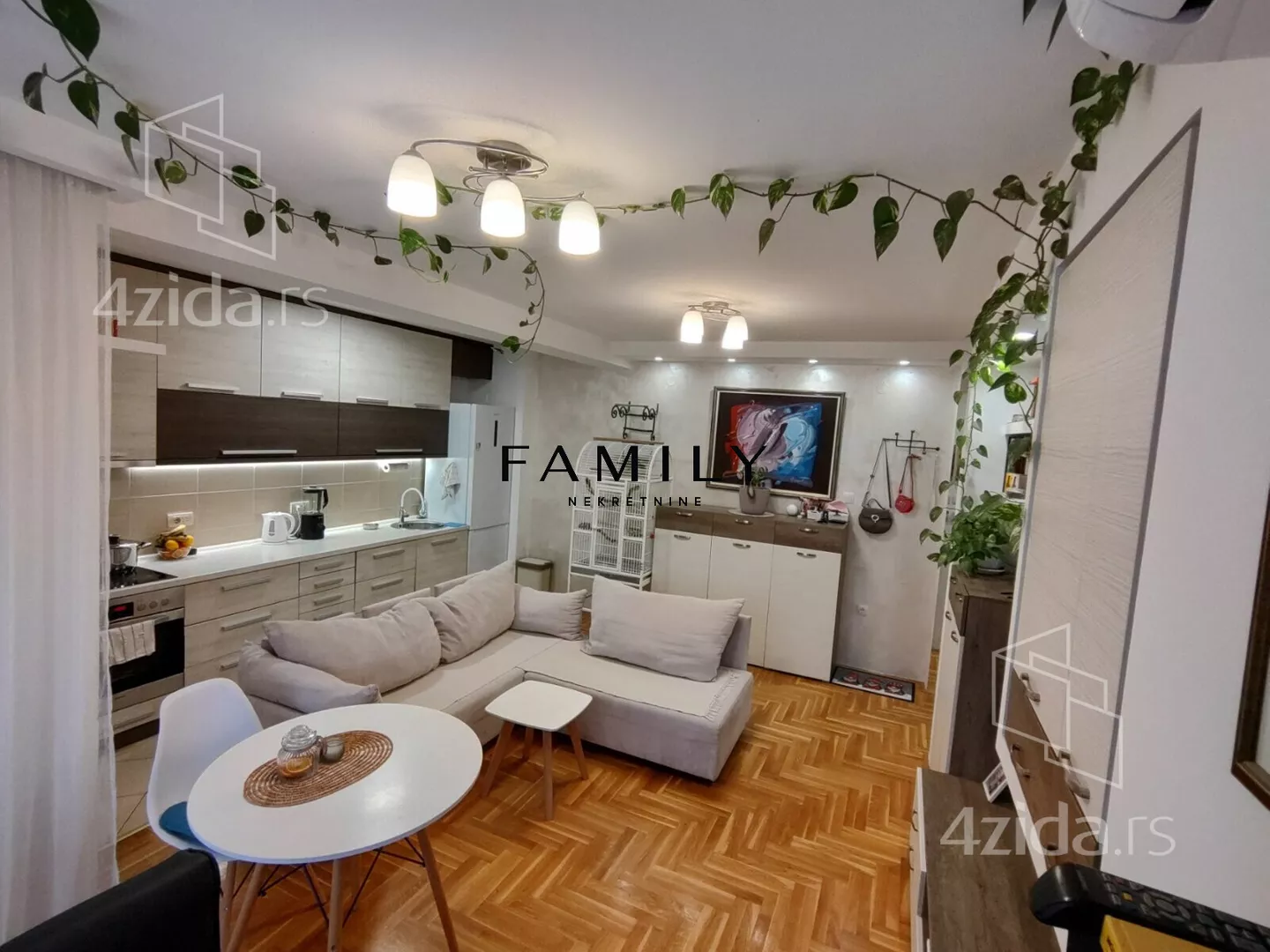 Jednoiposoban stan | 4zida