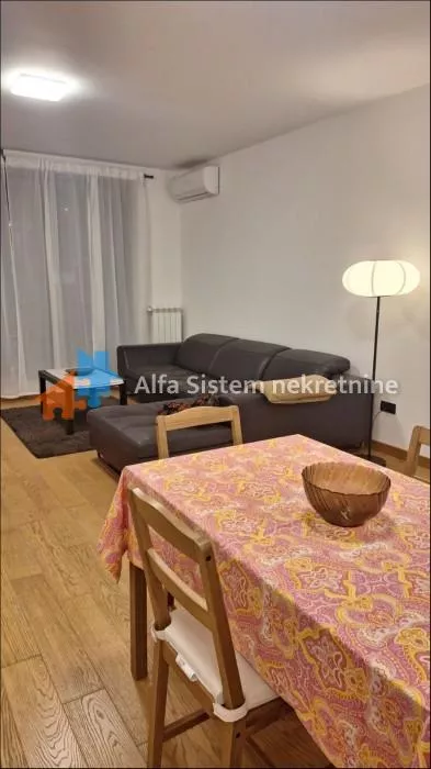 Autokomanda | 4zida.rs