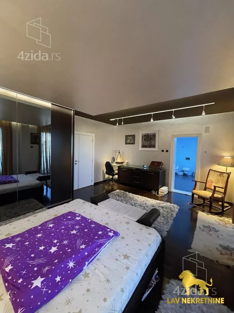 Šestosoban stan | 4zida