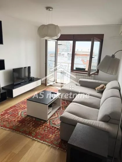 Crveni Krst Vračar | 4zida.rs