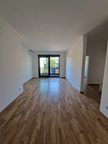 Miloša Obrenovića 25 | 4zida.rs