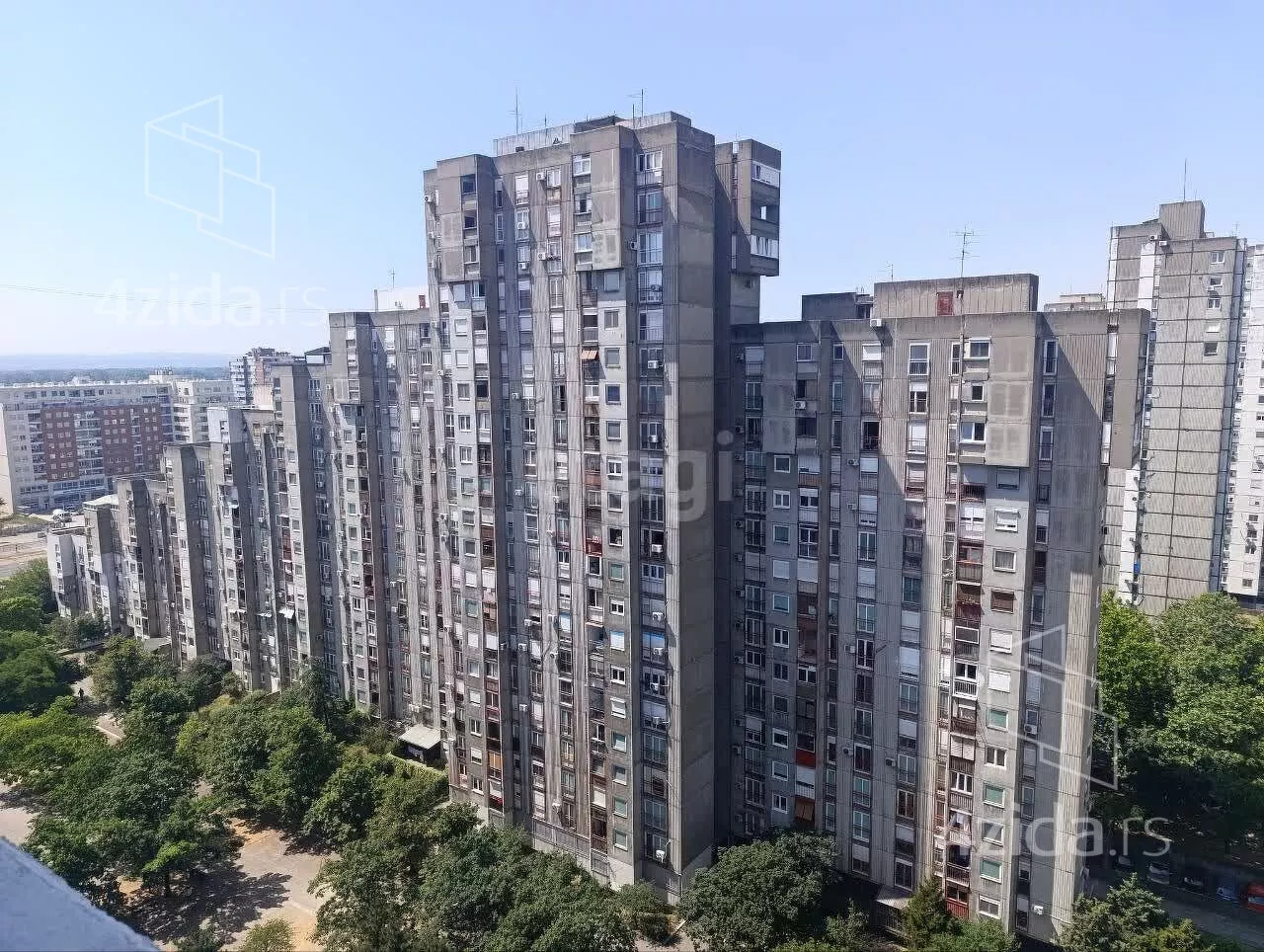 Dvoiposoban stan | 4zida