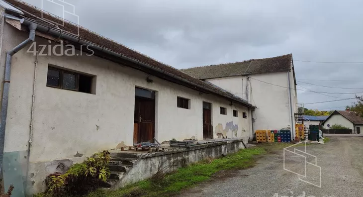 Poslovna zgrada | 4zida