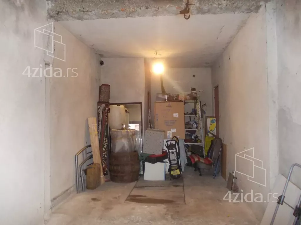 3-etažna kuća | 4zida