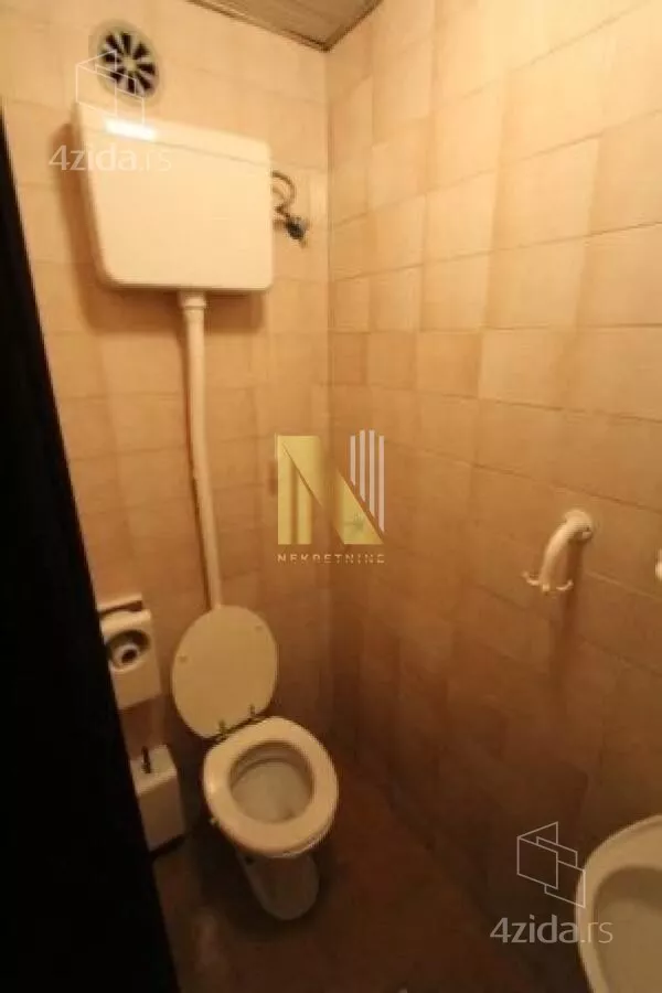 Četvoroiposoban stan | 4zida