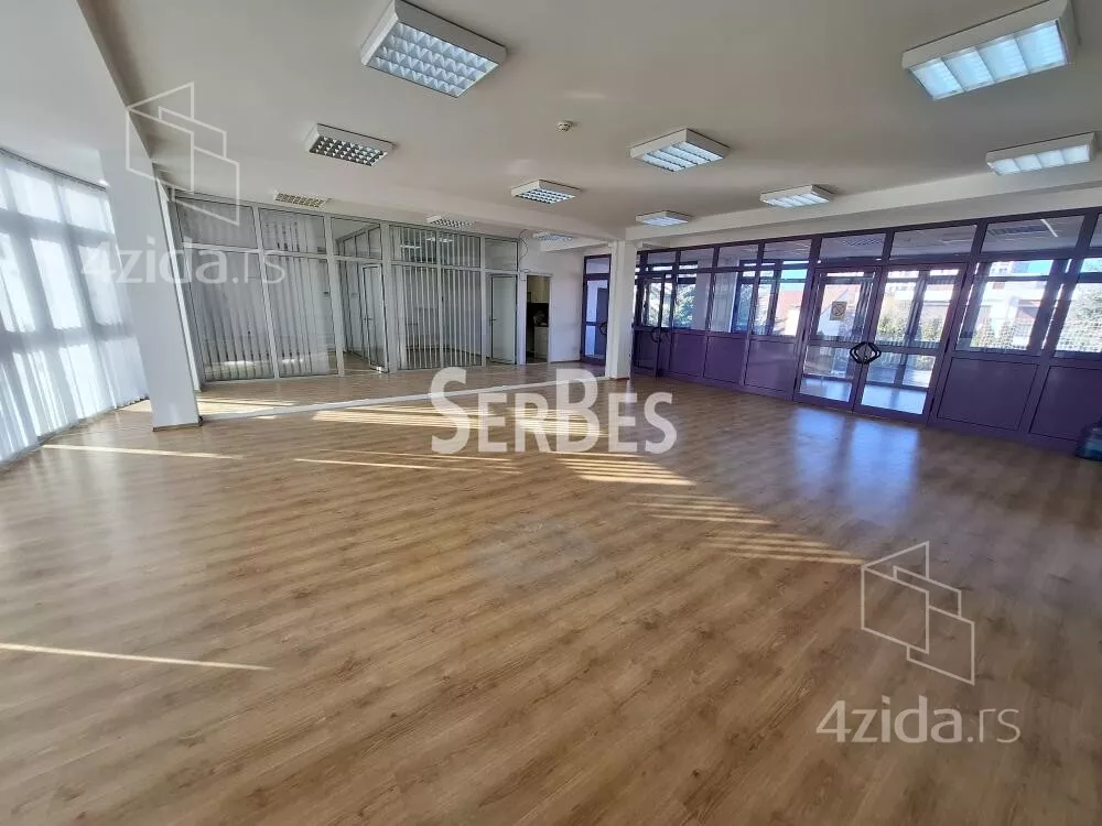 Poslovni prostor | 4zida