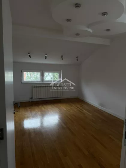 Vladana Desnice | 4zida.rs