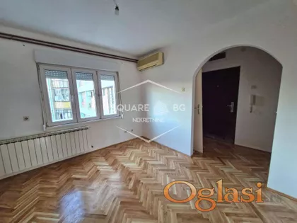 Venizelosova | 4zida.rs