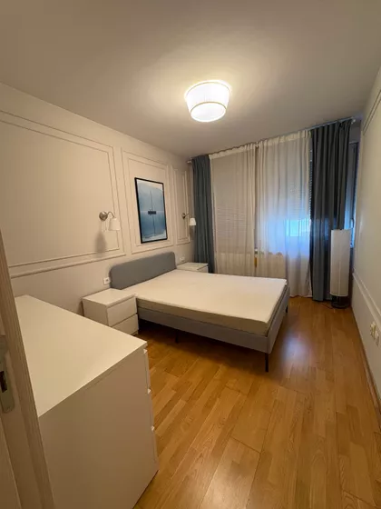 Petra Drapšina | 4zida.rs