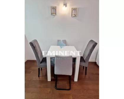 Uroša Martinovića | 4zida.rs