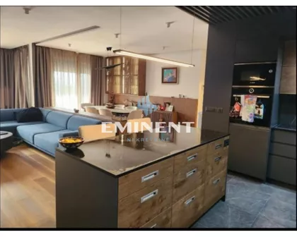 Tadije Sondermajera | 4zida.rs