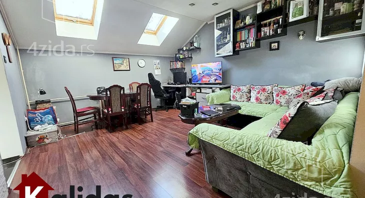 Dvoiposoban stan | 4zida