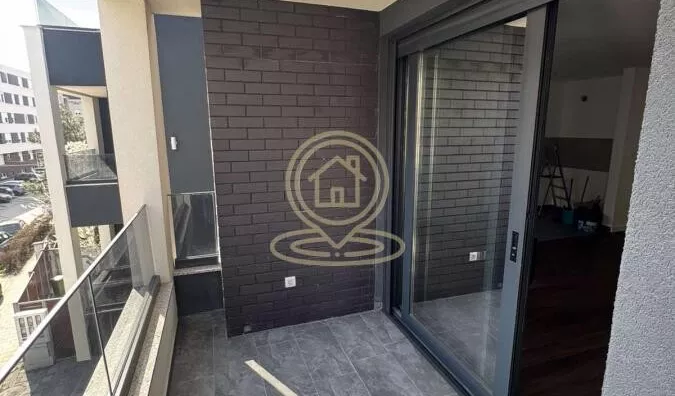 Šestosoban stan | 4zida