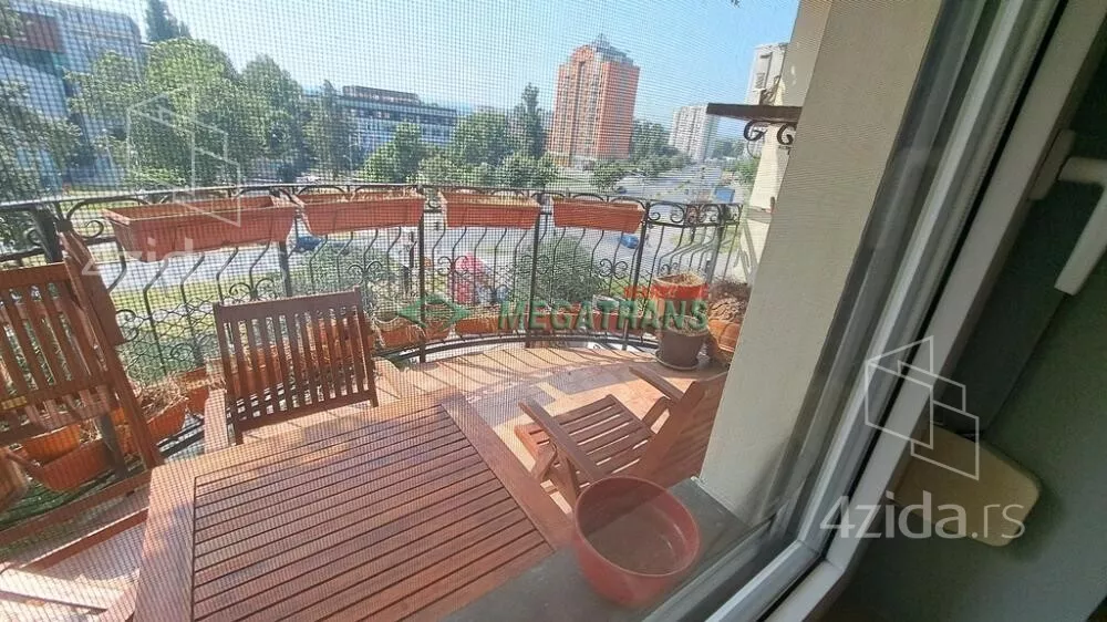 Troiposoban stan | 4zida