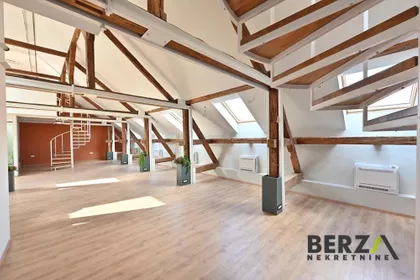 Petrovaradinsko Podgrađe - Gradić | 4zida.rs