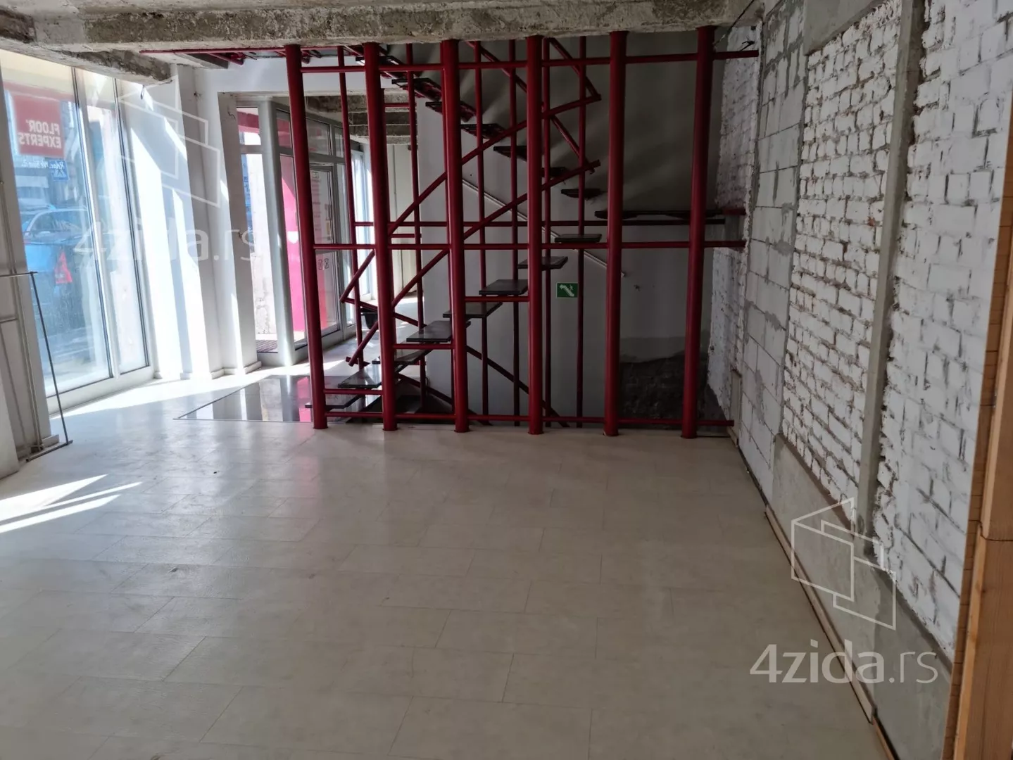 Poslovni prostor | 4zida
