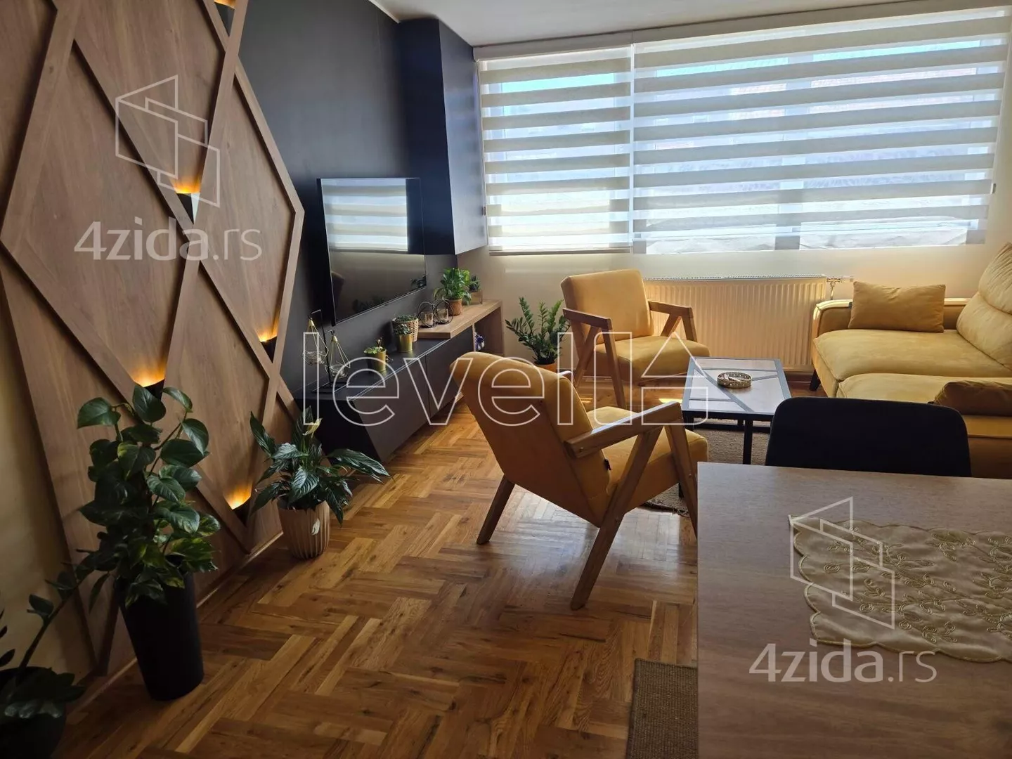 Troiposoban stan | 4zida