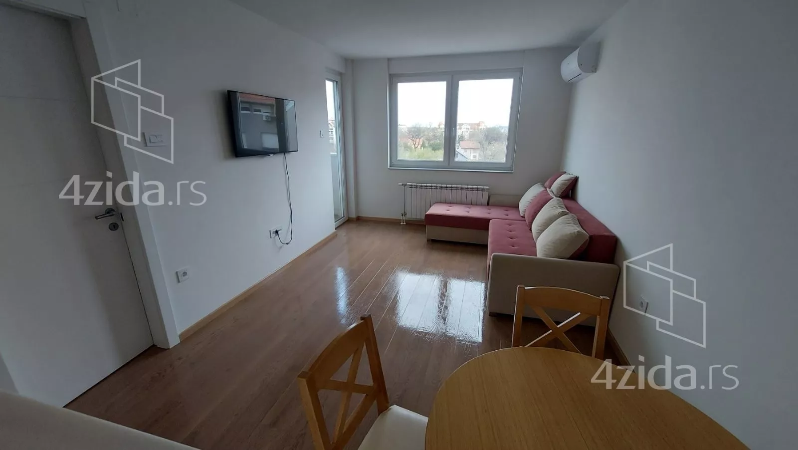 Jednoiposoban stan | 4zida