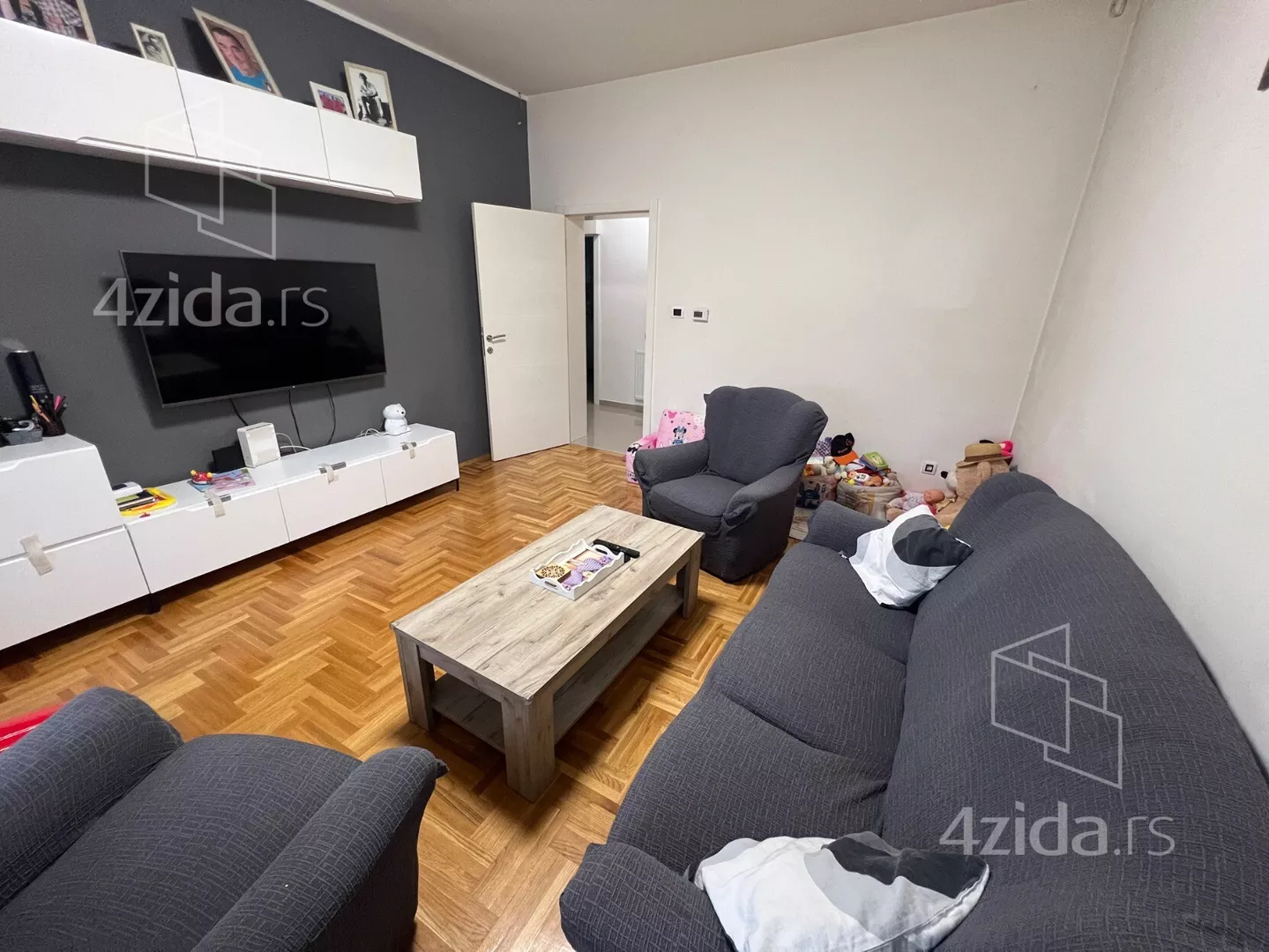 Troiposoban stan | 4zida
