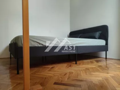 Dušana Vasiljeva | 4zida.rs