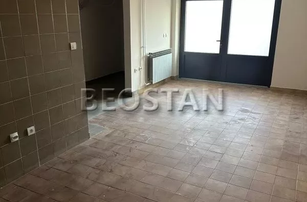 Šestosoban stan | 4zida