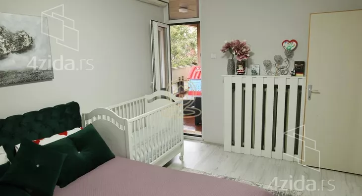 Petosoban stan | 4zida