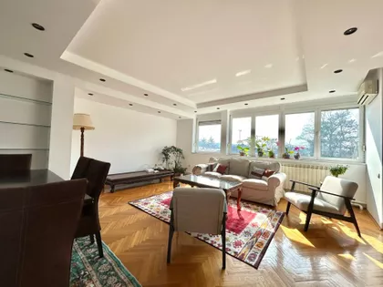 Andre Nikolića | 4zida.rs