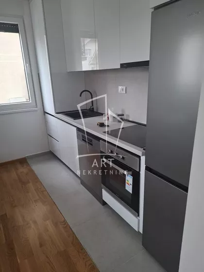 Luštička | 4zida.rs