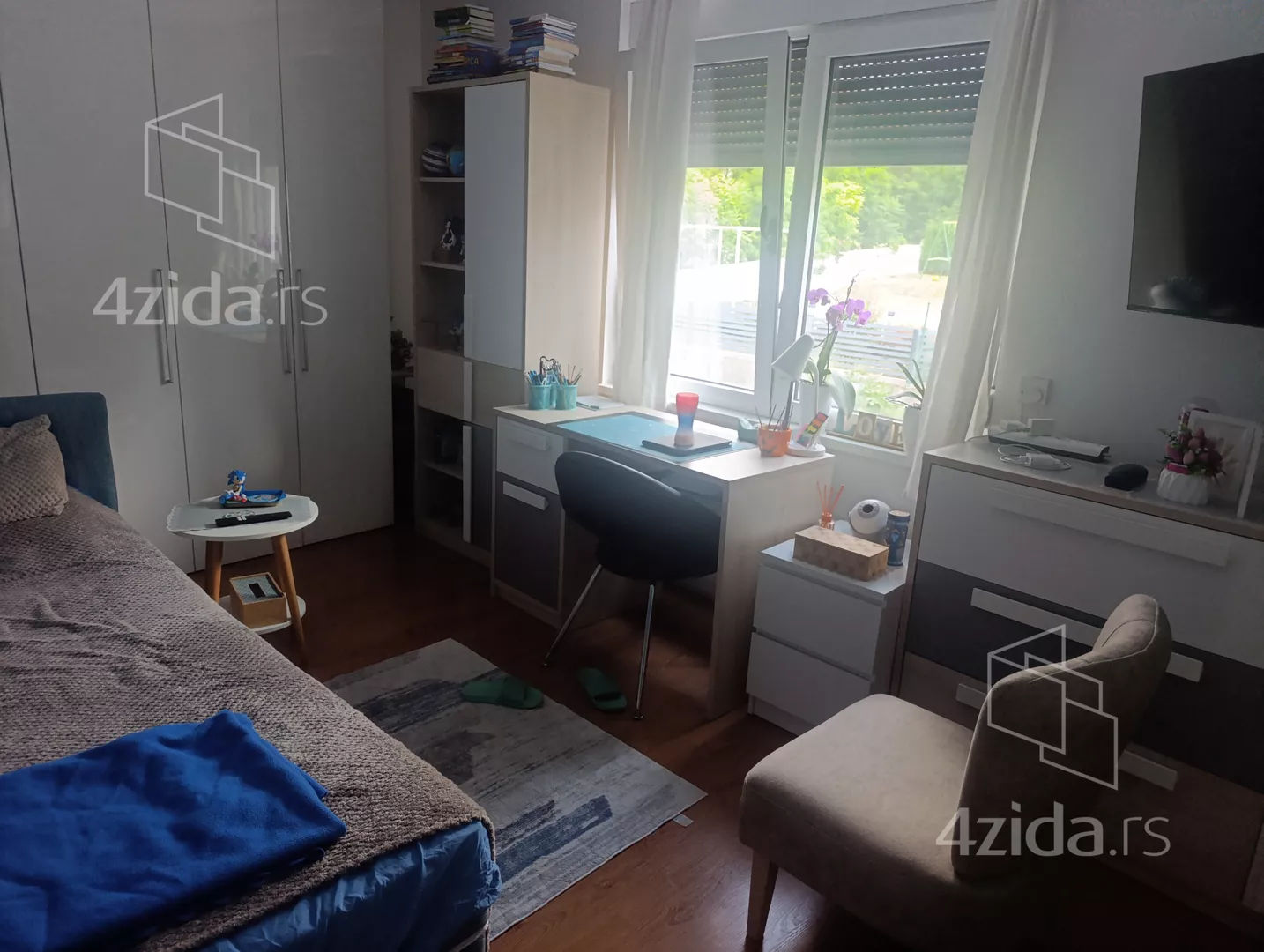 Troiposoban stan | 4zida