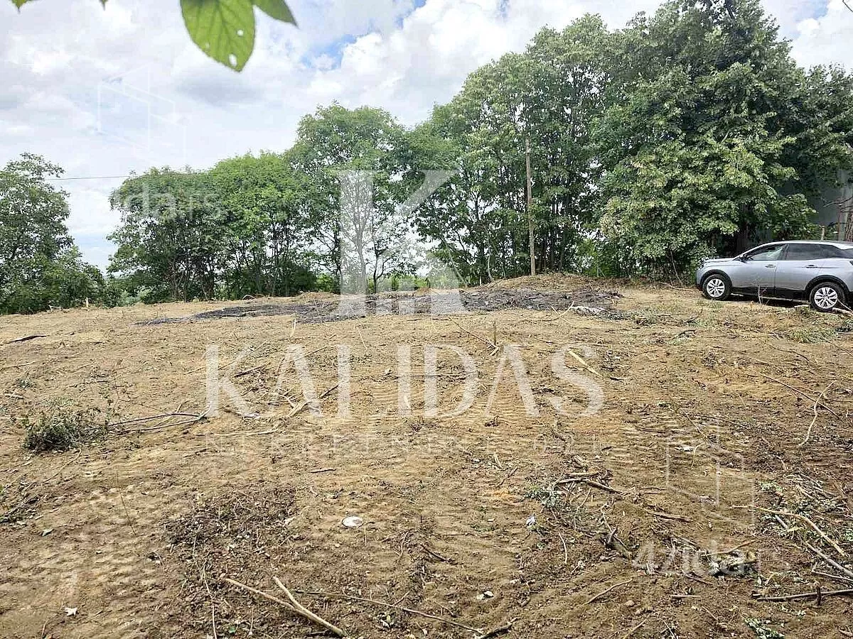 Plac | 4zida
