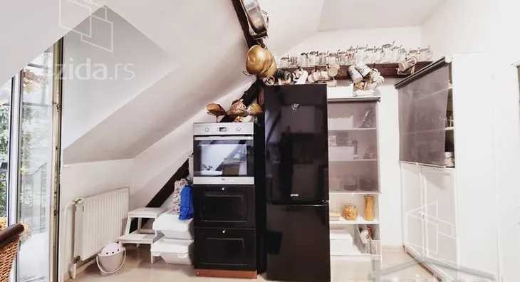 Šestosoban stan | 4zida