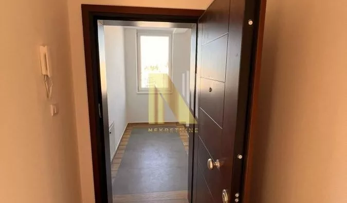 Šestosoban stan | 4zida