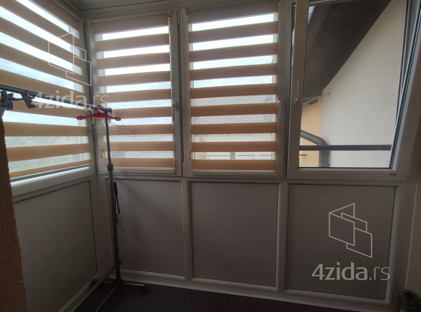 Troiposoban stan | 4zida