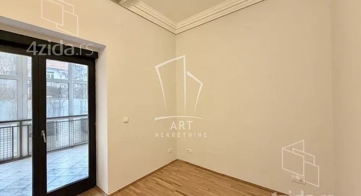 5-etažna kuća | 4zida