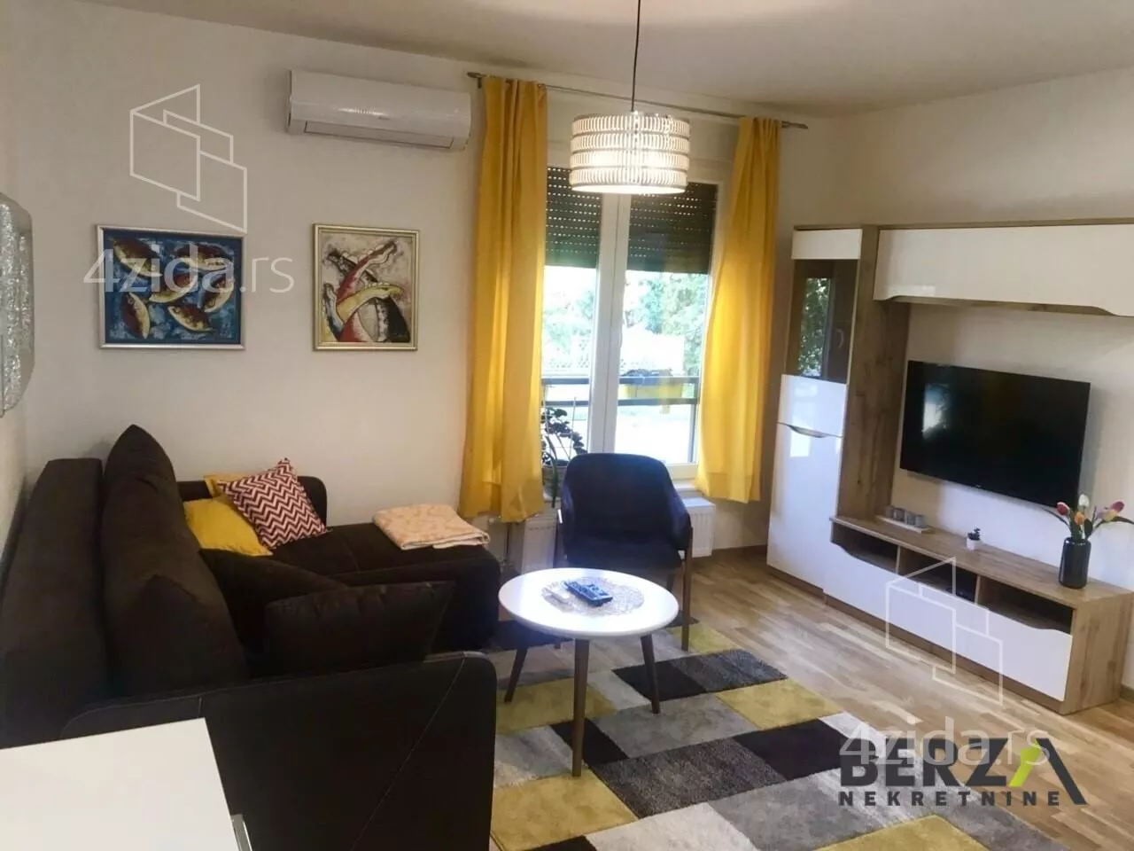 Jednoiposoban stan | 4zida