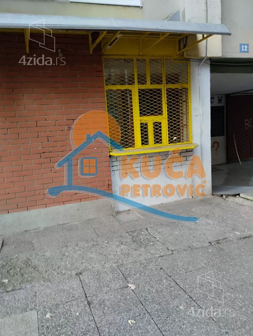 Lokal | 4zida