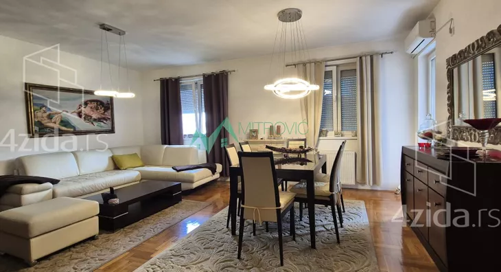 Četvoroiposoban stan | 4zida