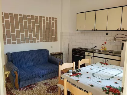 Dom Zdravlja | 4zida.rs