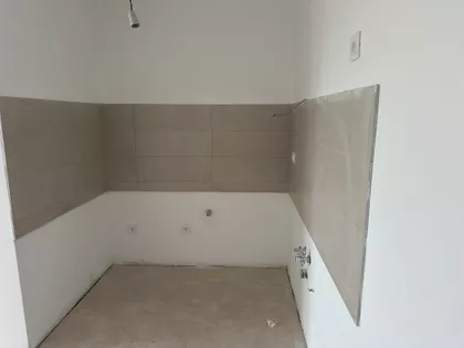 Nikole Tesle 34 | 4zida.rs