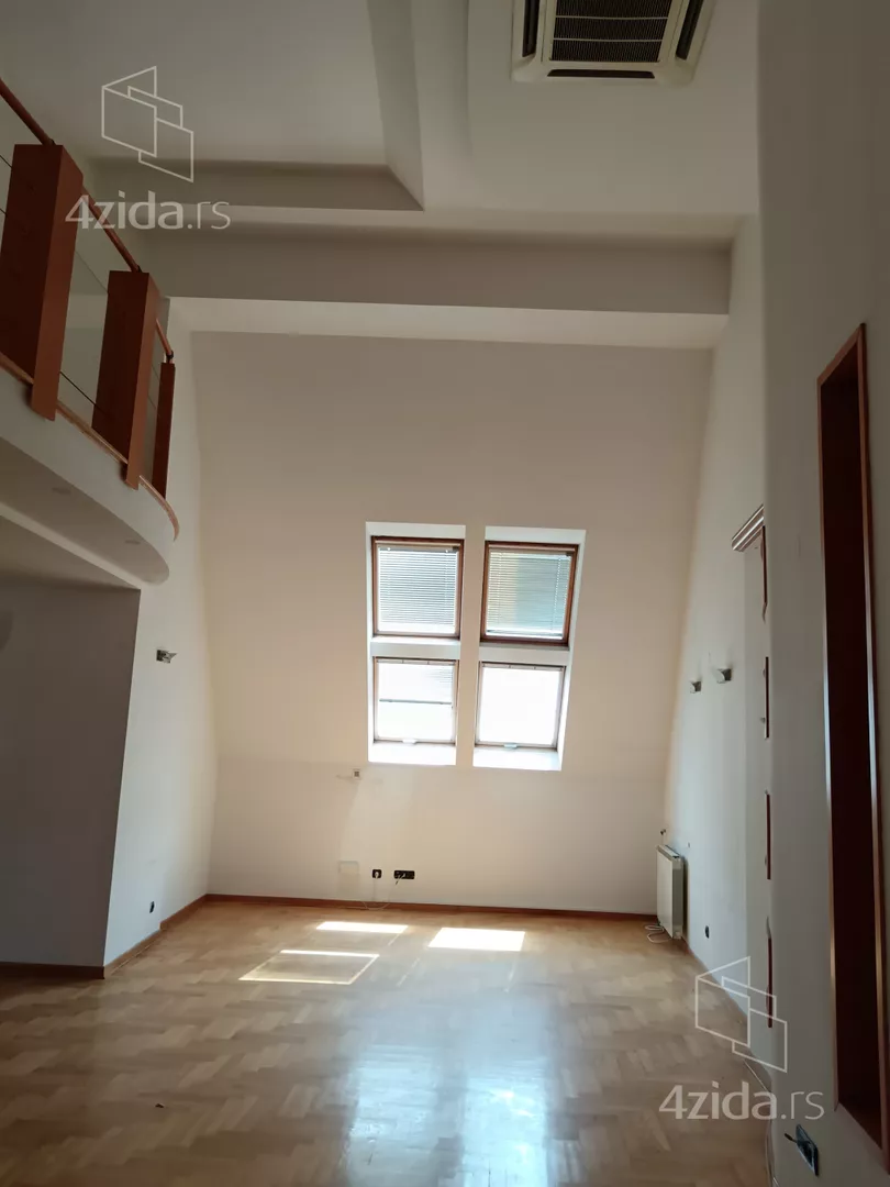 Šestosoban stan | 4zida
