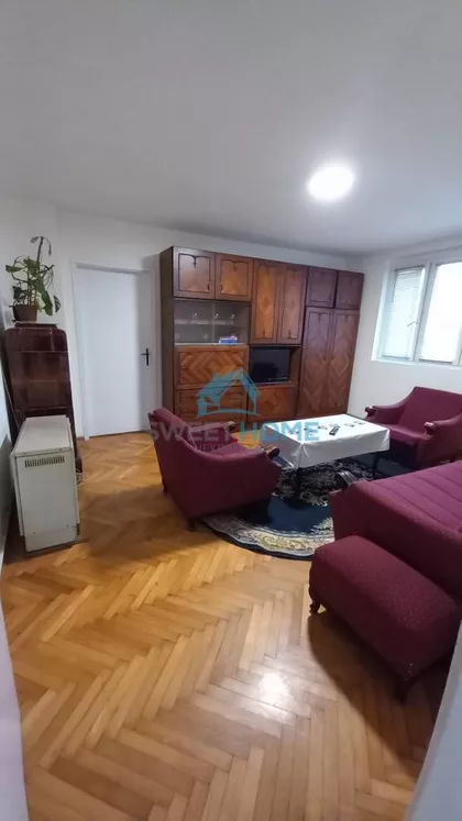 Milana Raspopovića | 4zida.rs