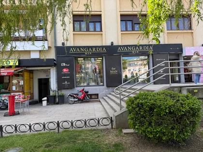 Trg Narodnog Ustanka 1 | 4zida.rs