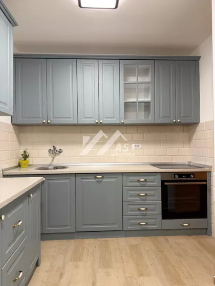 Pariske komune | 4zida.rs