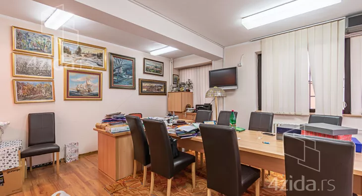Poslovni prostor | 4zida