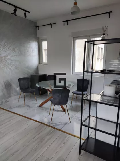 Francuska | 4zida.rs