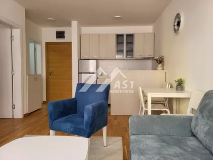 Valentina Vodnika | 4zida.rs