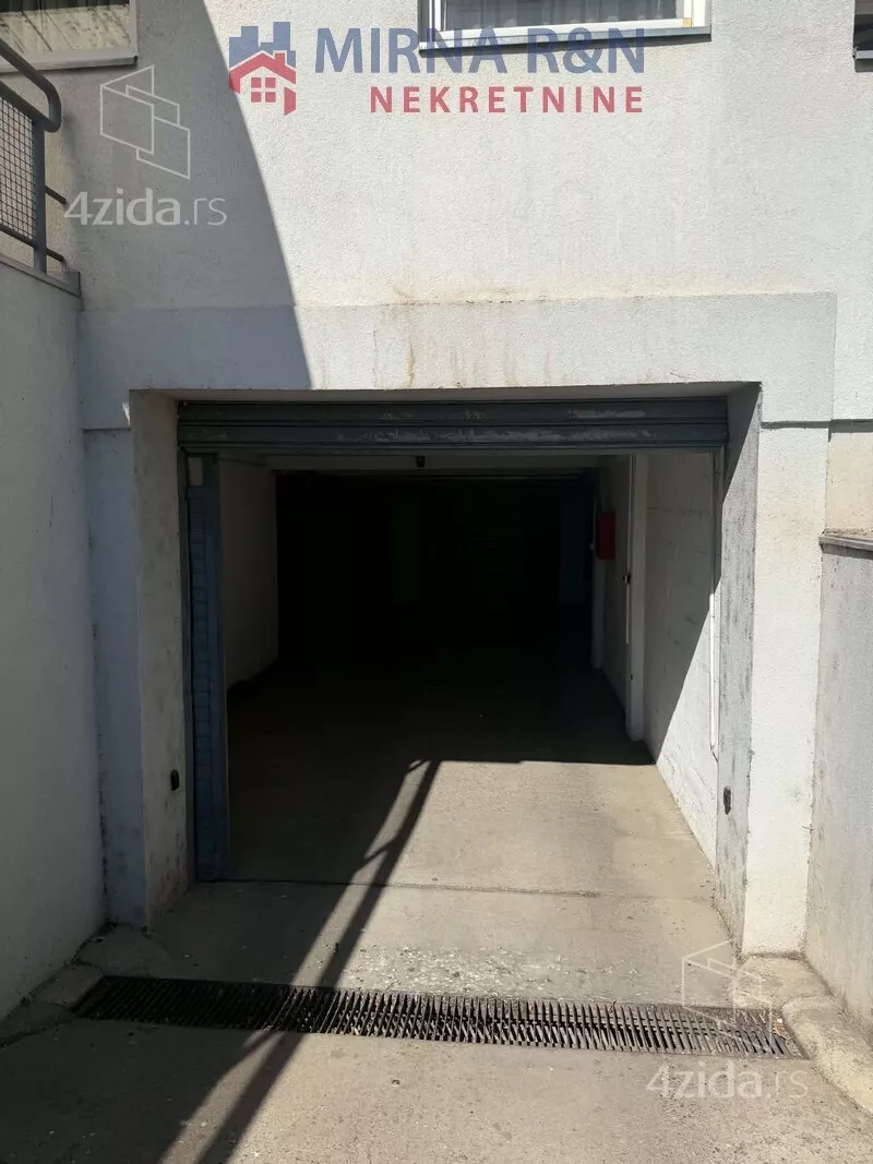 Garaža | 4zida